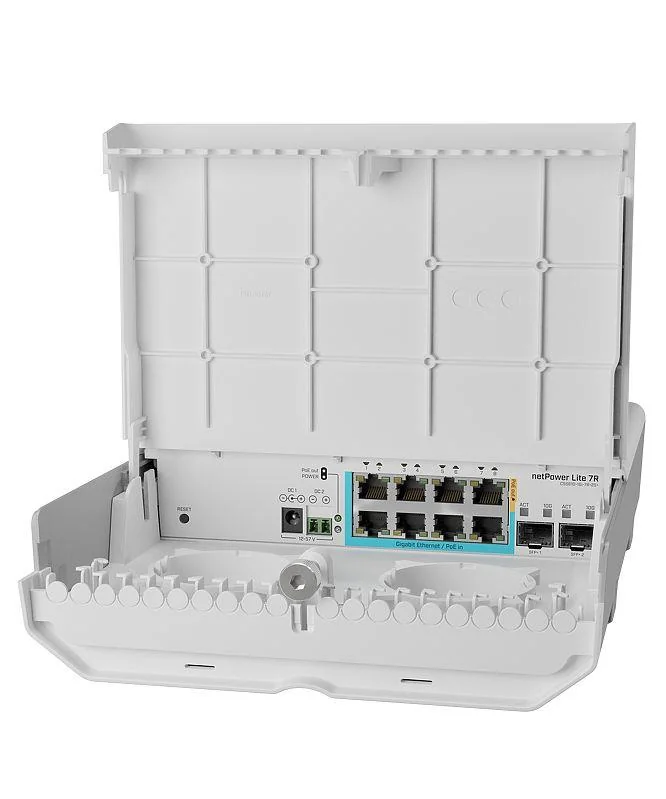 NET ROUTER 8PORT 1000M/CSS610-1GI-7R-2S+OUT MIKROTIK - Image 2