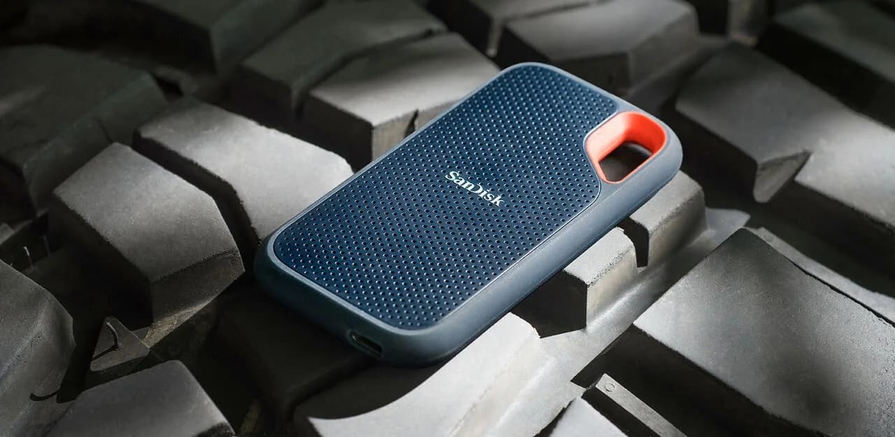 External SSD SANDISK Extreme 4TB Write speed 1000 MBytes/sec Read speed 1050 MBytes/sec SDSSDE61-4T00-G25 - Image 8