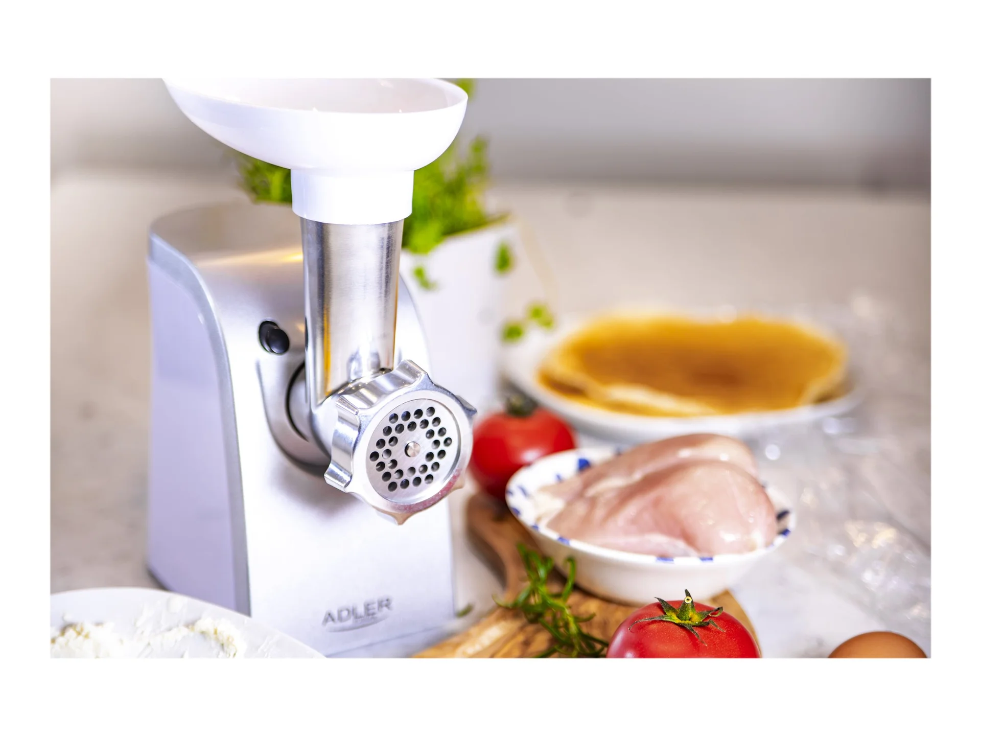 Adler Meat mincer AD 4808 White 350 W - Image 9