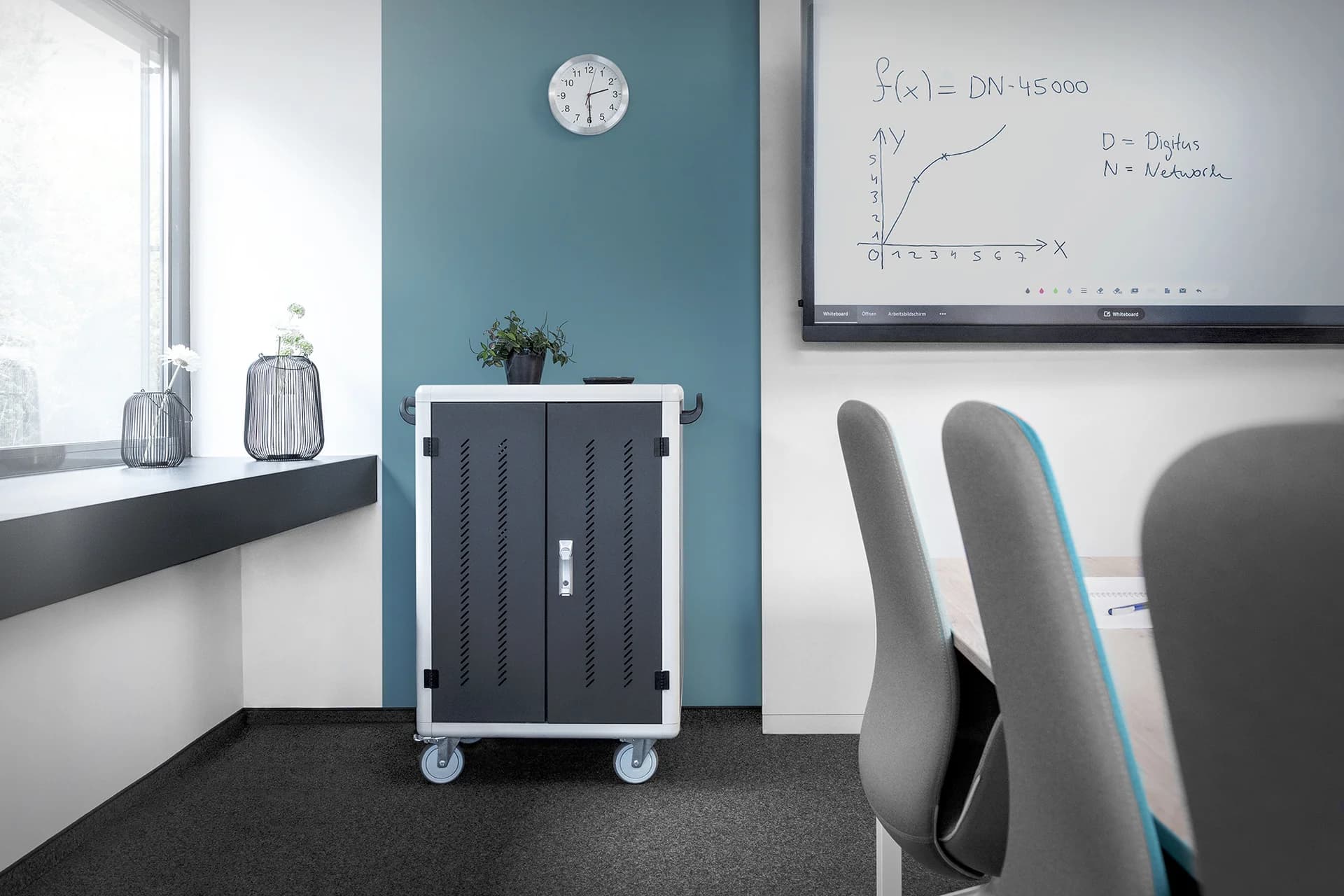 Digitus   Black   Charging Trolley 30 Notebooks / Tablets up to 16"   Pressure lock system with swiveling lever handle on the front and back door, lockable; Safety plug socket with switch on the side - Image 19