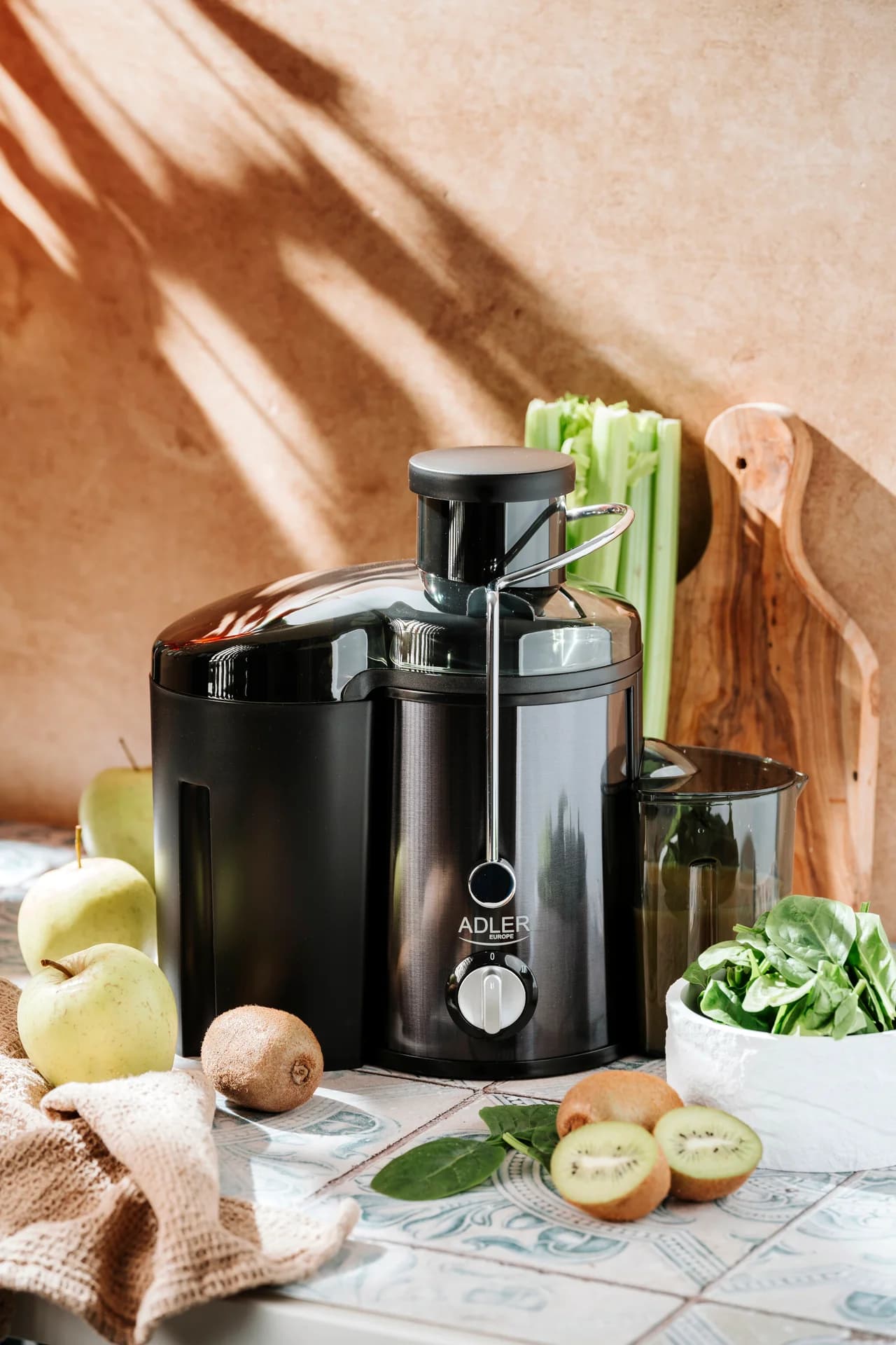 Adler AD 4132 Type Juicer maker Dark Inox 800 W Number of speeds 3 - Image 8