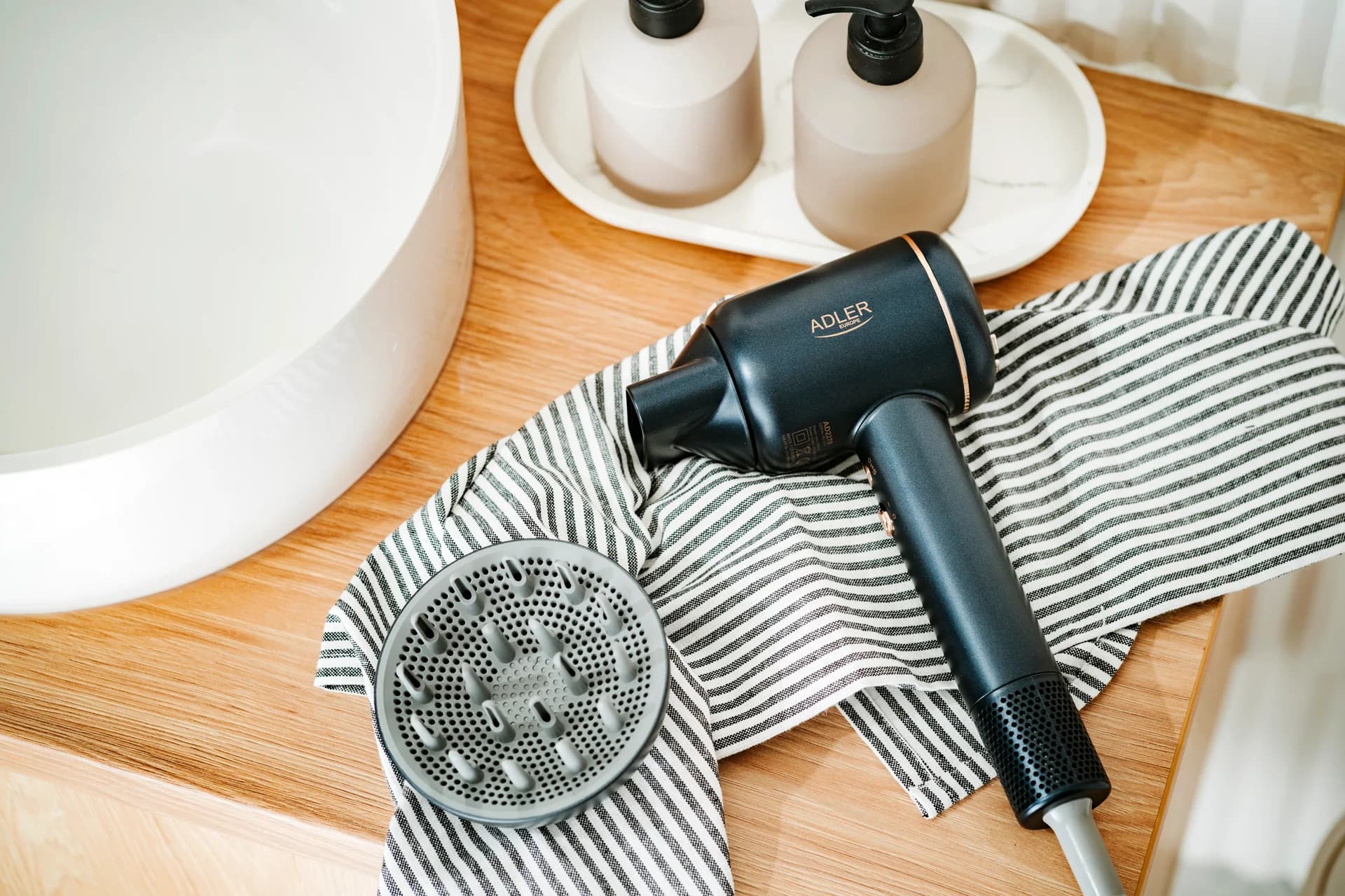 Adler Hair Dryer   AD 2270 SUPERSPEED   1600 W   Number of temperature settings 3   Ionic function   Diffuser nozzle   Blue - Image 12