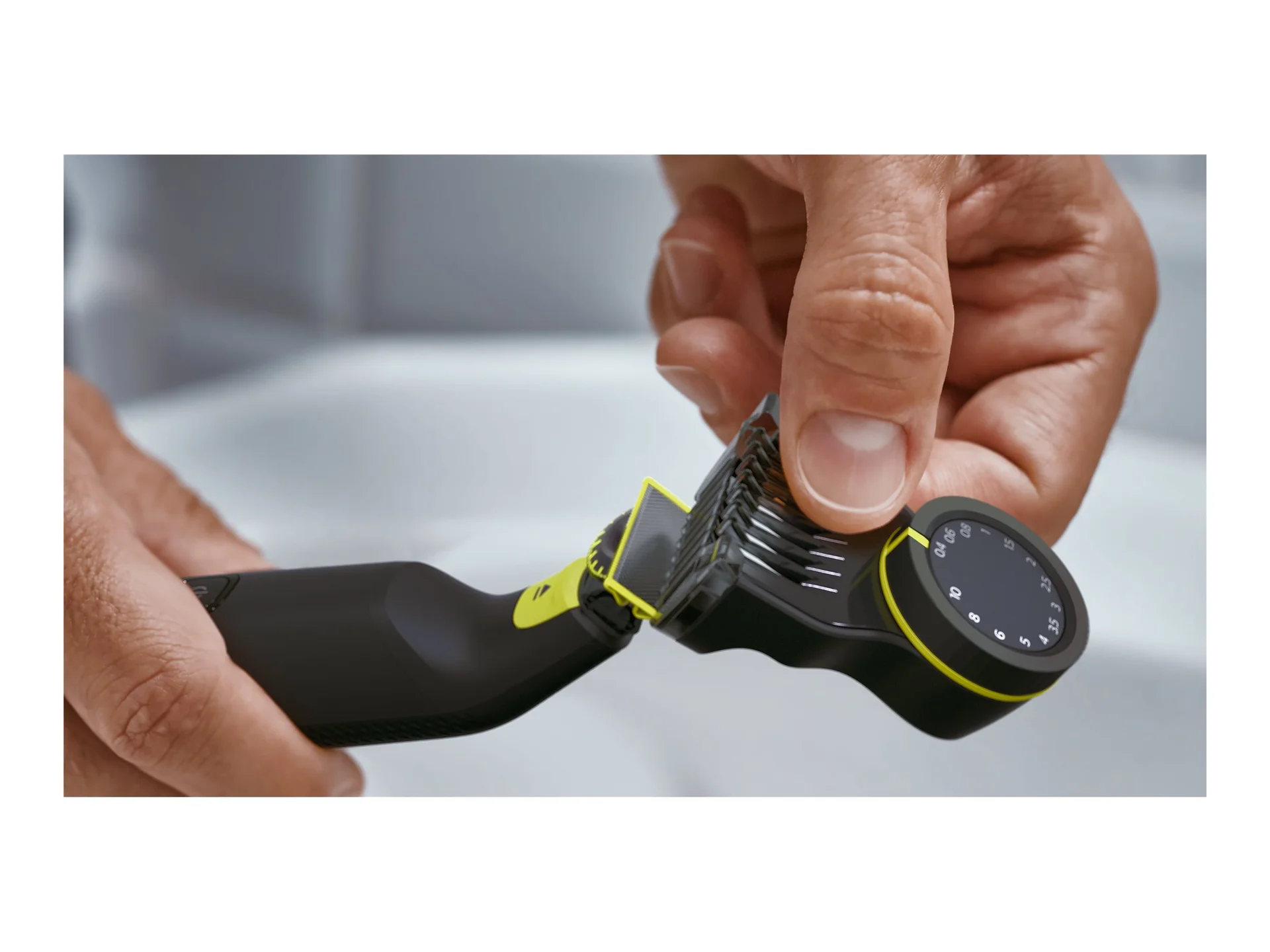 Philips Face and Body Shaver   QP6542/15 OneBlade Pro 360   Operating time (max) 90 min   Wet & Dry   Lithium Ion   Black - Image 14
