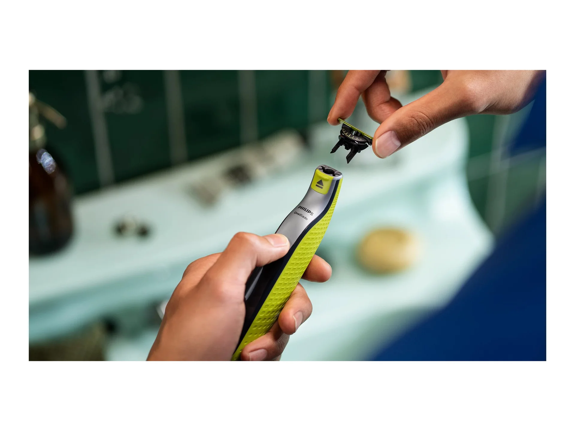 Philips   Shaver   QP2834/23 OneBlade 360   Cordless   Wet & Dry   Lime green/Charcoal grey - Image 3