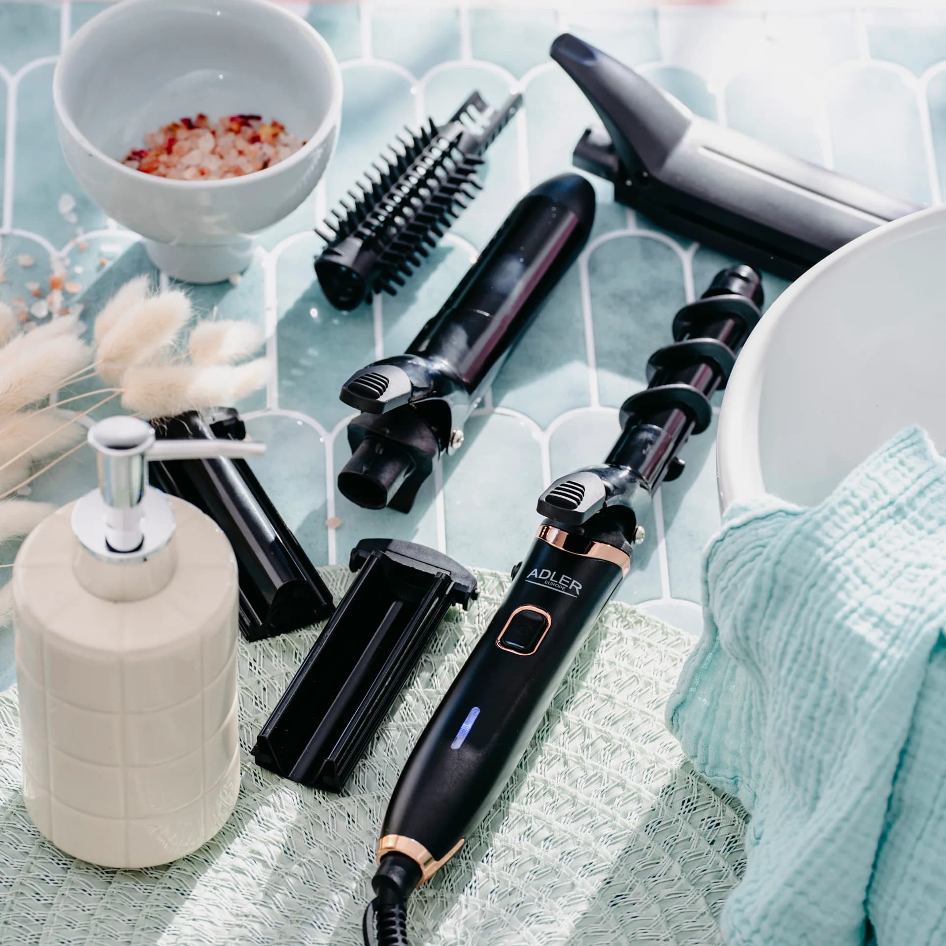 Adler Hair Styling Set 5-in-1   AD 2028   Ceramic heating system   1200 W   Black - Image 9