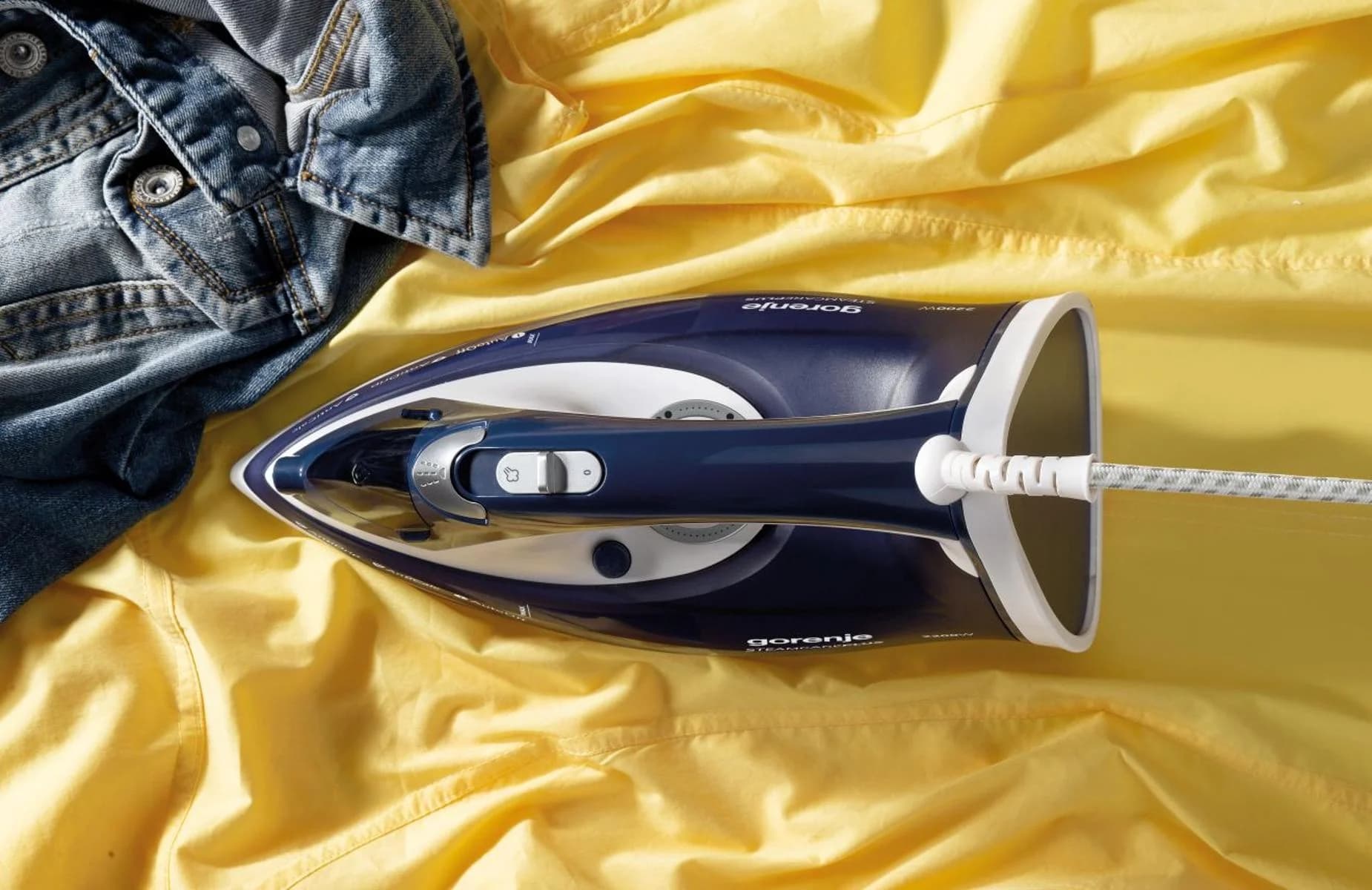 Gorenje   SIH2200BLC   Steam Iron   2200 W   Water tank capacity 280 ml   Continuous steam 30 g/min   Steam boost performance 90 g/min   Blue/White - Image 5