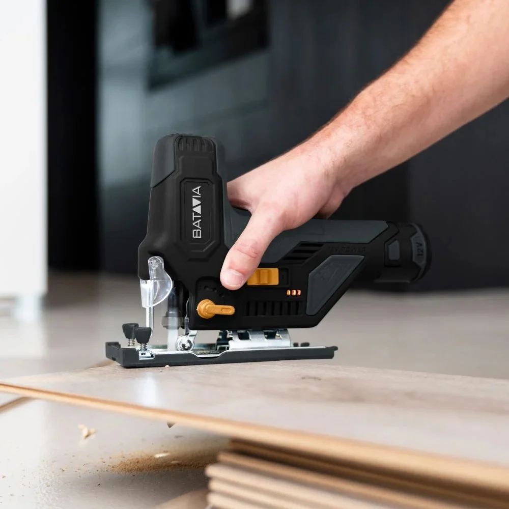 Batavia B.V.   12V Cordless Jigsaw - Fixxpack 2.0 Set (incl. 2.0Ah battery & USB-C charging cable) - Image 2