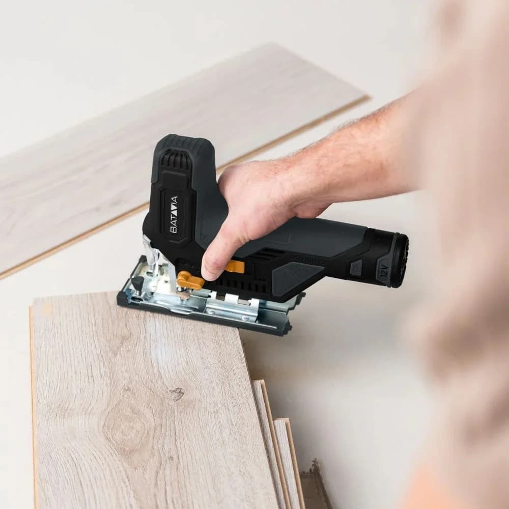 Batavia B.V.   12V Cordless Jigsaw - Fixxpack 2.0 Set (incl. 2.0Ah battery & USB-C charging cable) - Image 3