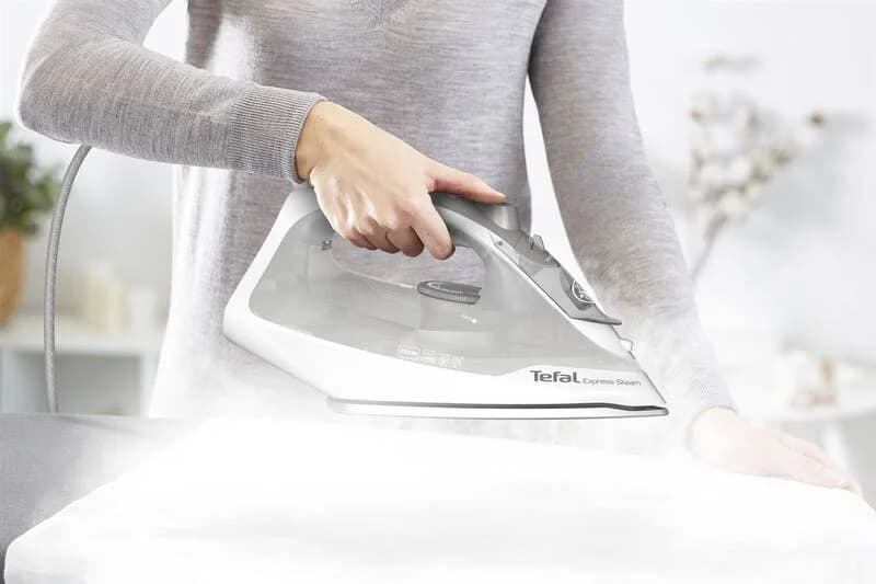 TEFAL Express Steam Iron   FV2863E1   Steam Iron   2500 W   Water tank capacity 270 ml   Continuous steam 30 g/min   Steam boost performance 200 g/min - Image 7