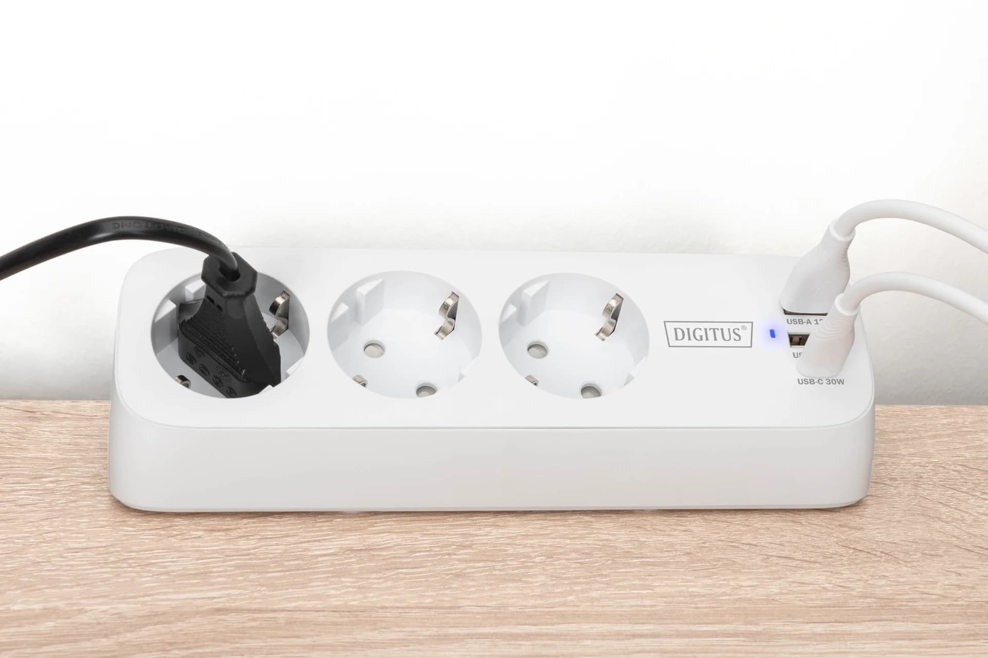 Digitus 3-way office socket strip with 2x USB-A and 1x USB-C connections   DA-70626 - Image 5