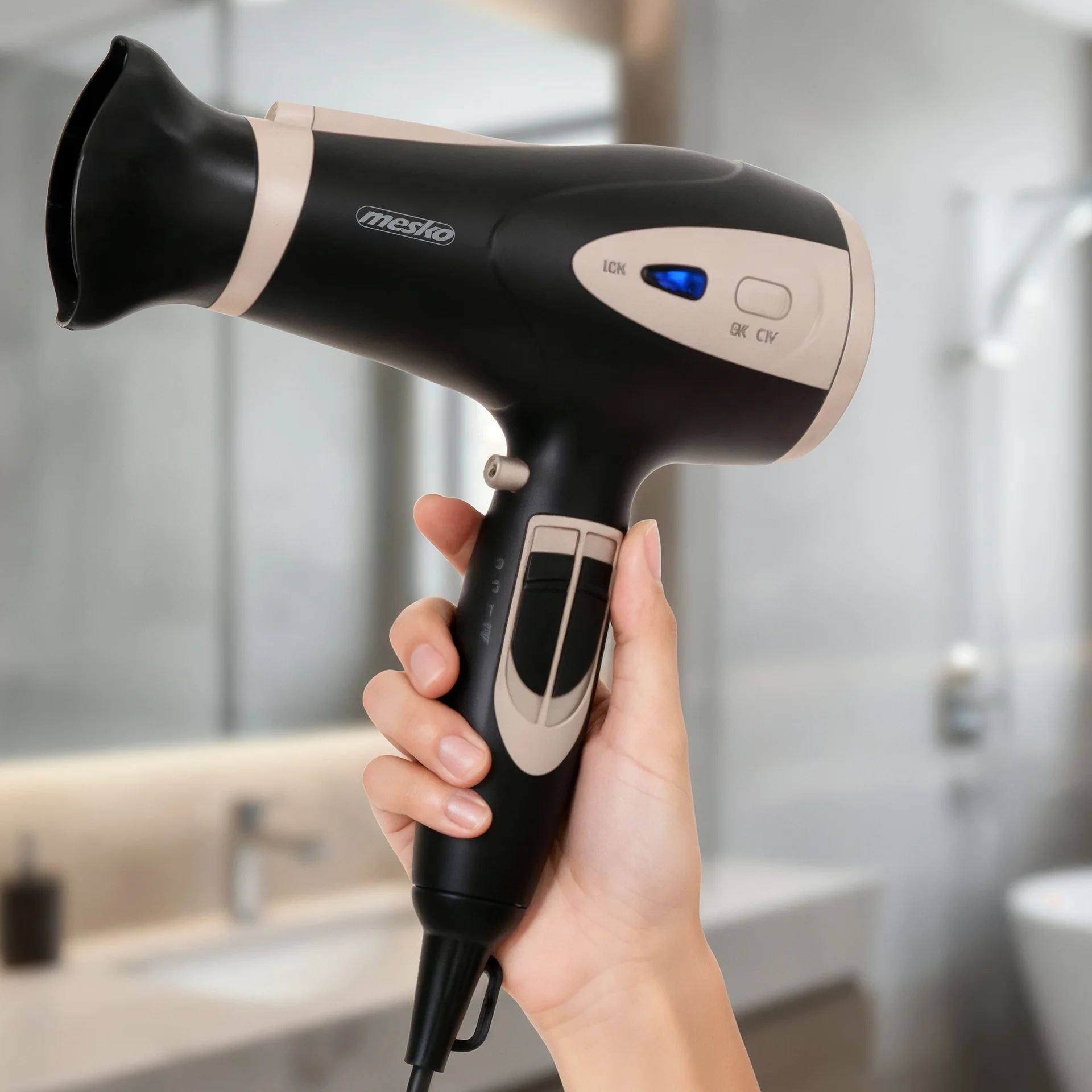 Mesko Hair Dryer   MS 2287   2200 W   Number of temperature settings 3   Diffuser nozzle   Black/Champagne - Image 14