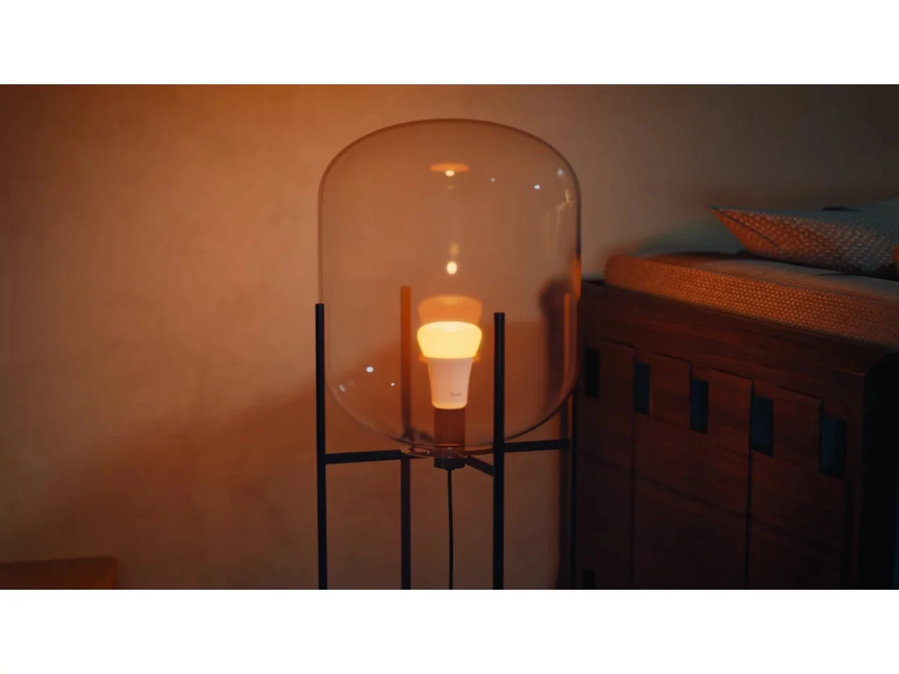 Philips Hue WCA 810 A60 E27 4P EU   E27   6 W   White and colour light   Bluetooth and Zigbee - Image 6