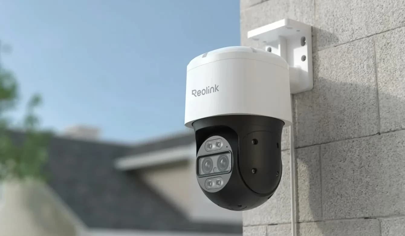 Reolink 4K Dual-Lens PoE PTZ Camera with Auto Tracking - Image 2