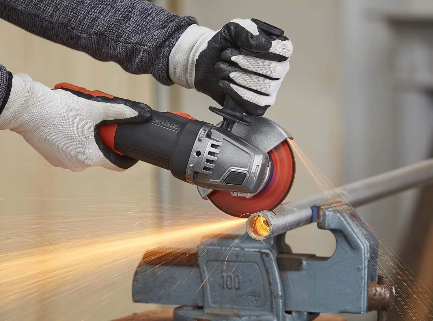 Black&Decker Angle Grinder BEG120-QS 800W 125mm Corded BLACK & DECKER - Image 3