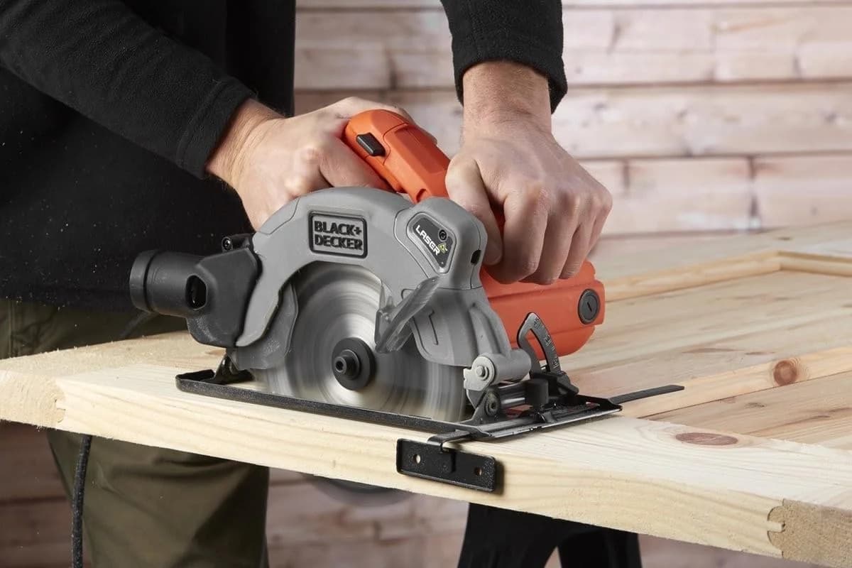 Black&Decker 1250W 190mm Circ Saw with Laser CS1250L-QS BLACK & DECKER - Image 3
