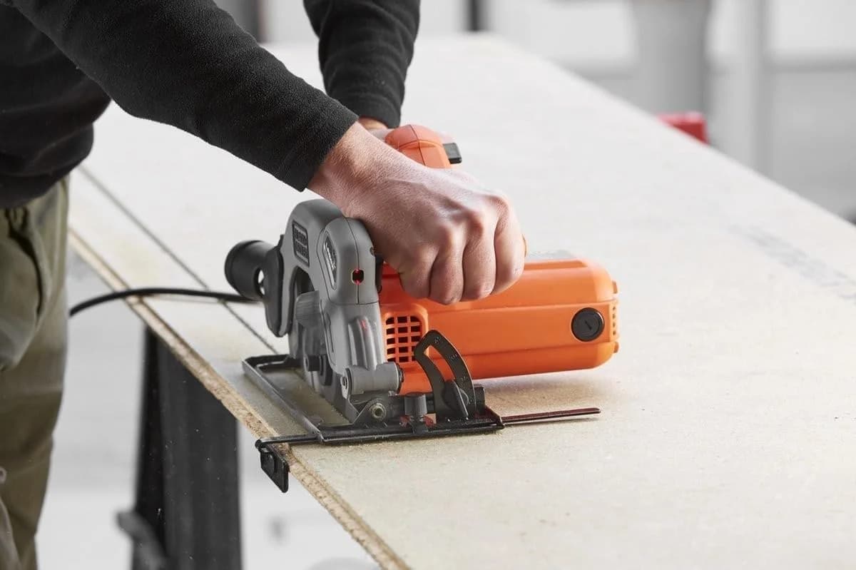 Black&Decker 1250W 190mm Circ Saw with Laser CS1250L-QS BLACK & DECKER - Image 5