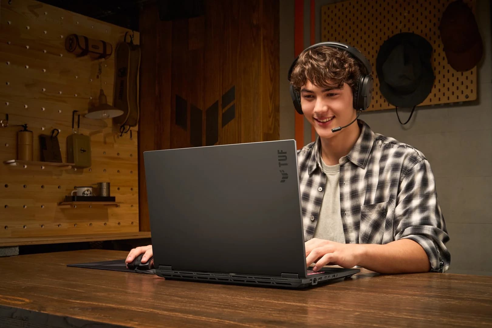 ASUS TUF Gaming A18 FA808UM-S9058 AMD Ryzen™ 7 260 Laptop 45.7 cm (18") 2.5K 16 GB DDR5-SDRAM 512 GB SSD NVIDIA GeForce RTX 5060 Wi-Fi 6E (802.11ax) NoOS Gray - Image 25